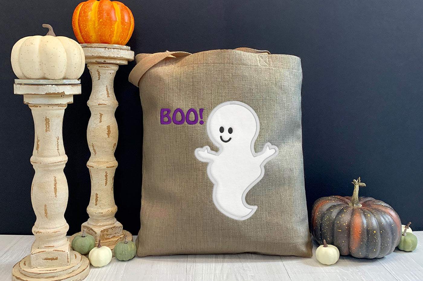 Cute ghost applique with the word BOO!