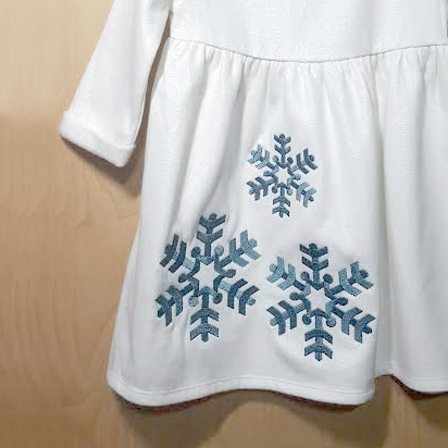 Snowflake embroidery design in 3 sizes