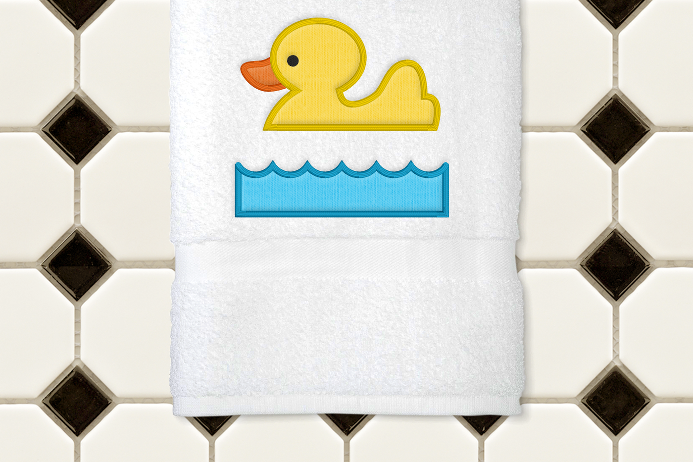 Rubber duck applique embroidery design with split and water