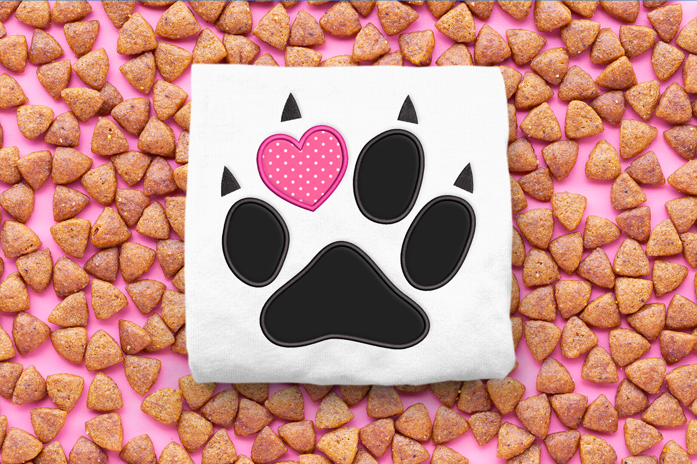 Cat paw applique with heart toe
